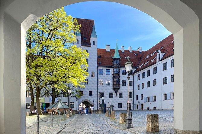 Ten Munich Old town Sights in a Private Express Walking Tour - Fischbrunnen Traditions: The Wallet Washing and the Butchers’ Jump