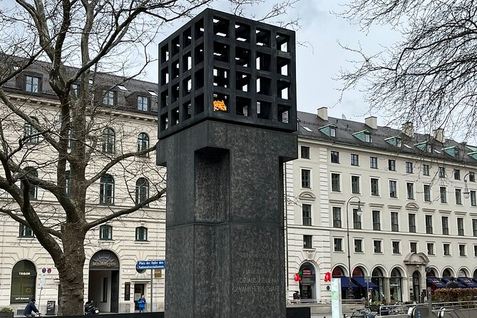 Walking Tour on Origins of Nazism in Munich - English - Haus der Kunst: propaganda building meets the present