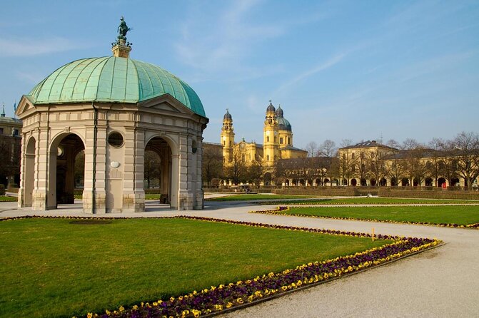 Walking Tour on Origins of Nazism in Munich - English - Hofgarten: a major park used as part of the story